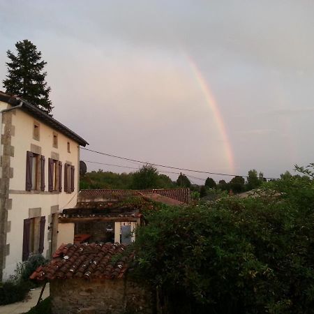 38 Friaudour Bed & Breakfast Saint-Pardoux-lʼOrtigier Dış mekan fotoğraf