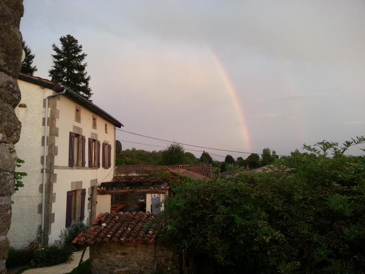 38 Friaudour Bed & Breakfast Saint-Pardoux-lʼOrtigier Dış mekan fotoğraf
