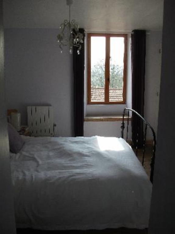 38 Friaudour Bed & Breakfast Saint-Pardoux-lʼOrtigier Oda fotoğraf