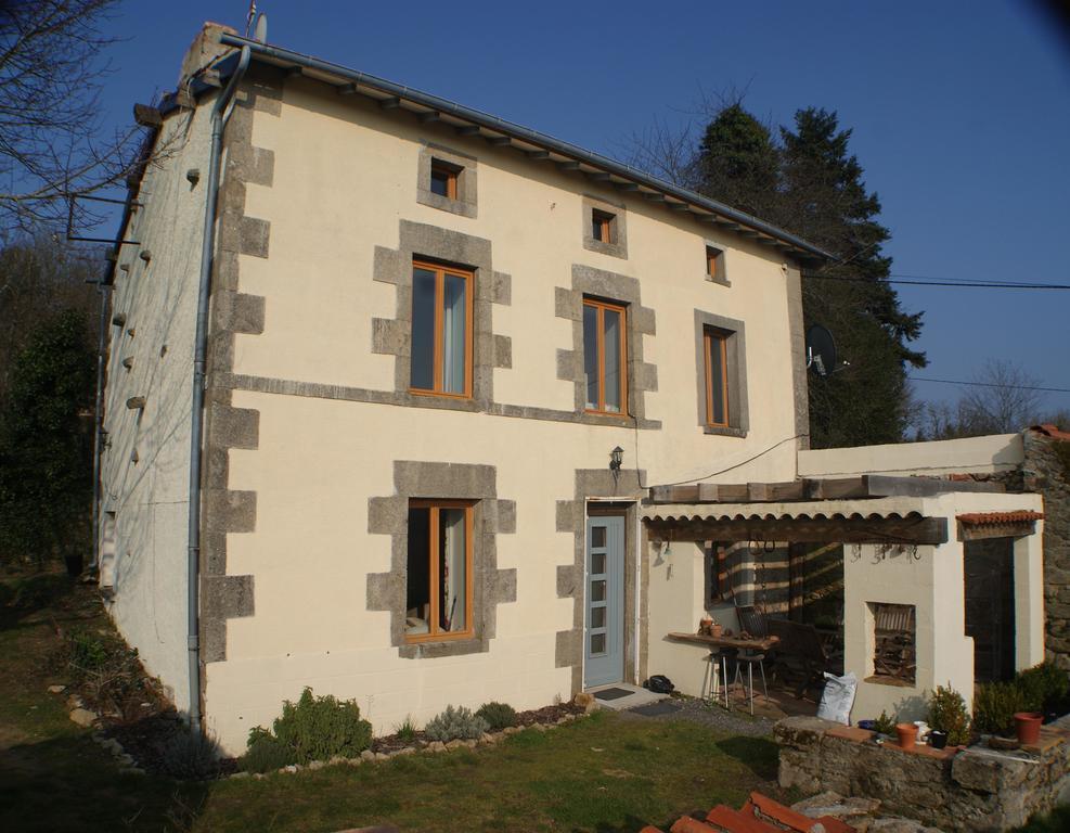 38 Friaudour Bed & Breakfast Saint-Pardoux-lʼOrtigier Dış mekan fotoğraf