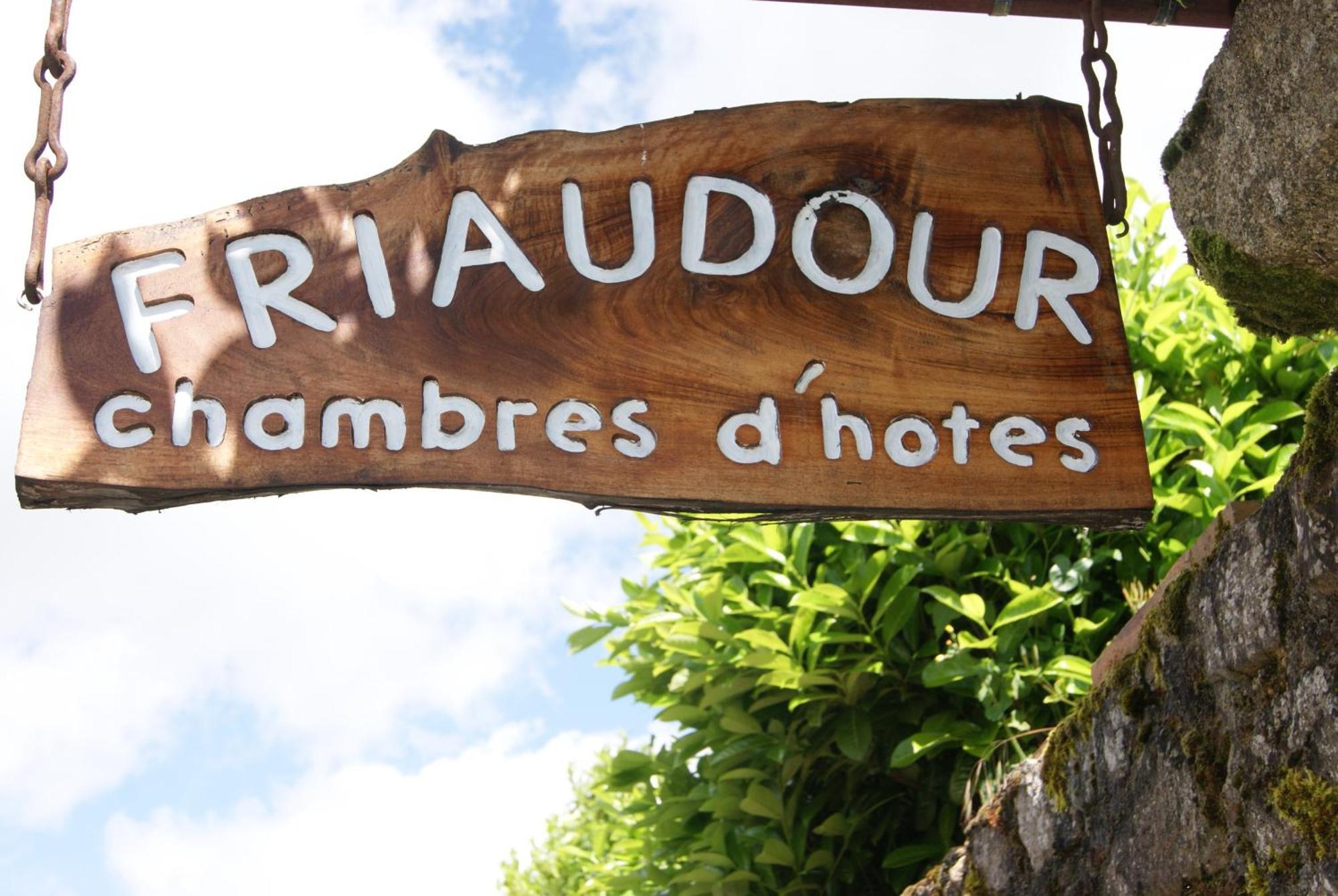 38 Friaudour Bed & Breakfast Saint-Pardoux-lʼOrtigier Dış mekan fotoğraf