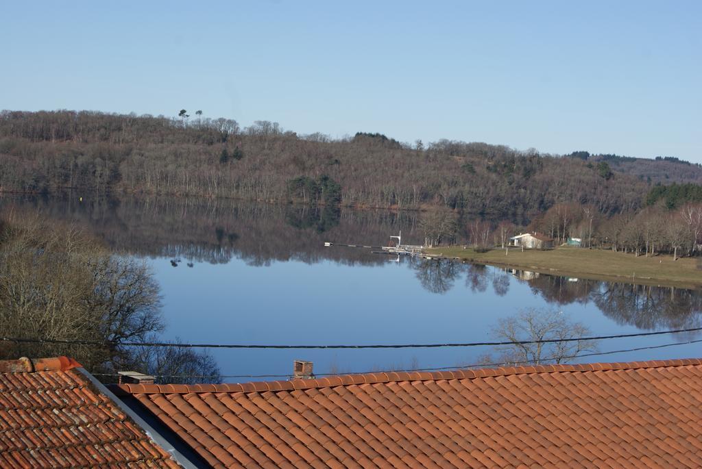 38 Friaudour Bed & Breakfast Saint-Pardoux-lʼOrtigier Oda fotoğraf