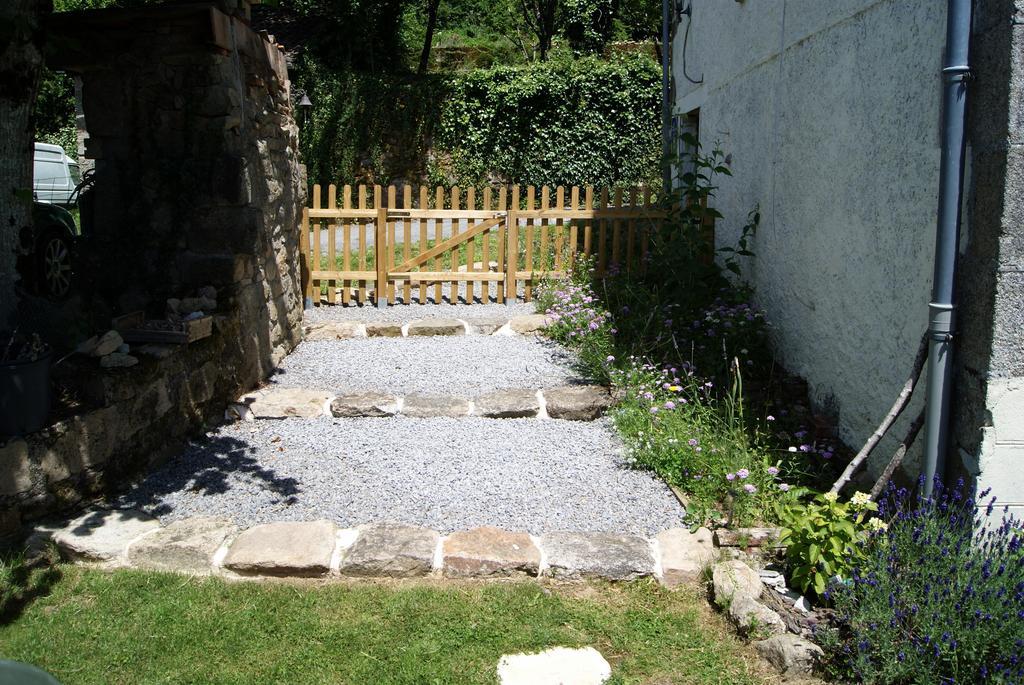 38 Friaudour Bed & Breakfast Saint-Pardoux-lʼOrtigier Dış mekan fotoğraf