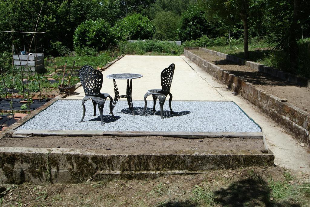 38 Friaudour Bed & Breakfast Saint-Pardoux-lʼOrtigier Dış mekan fotoğraf