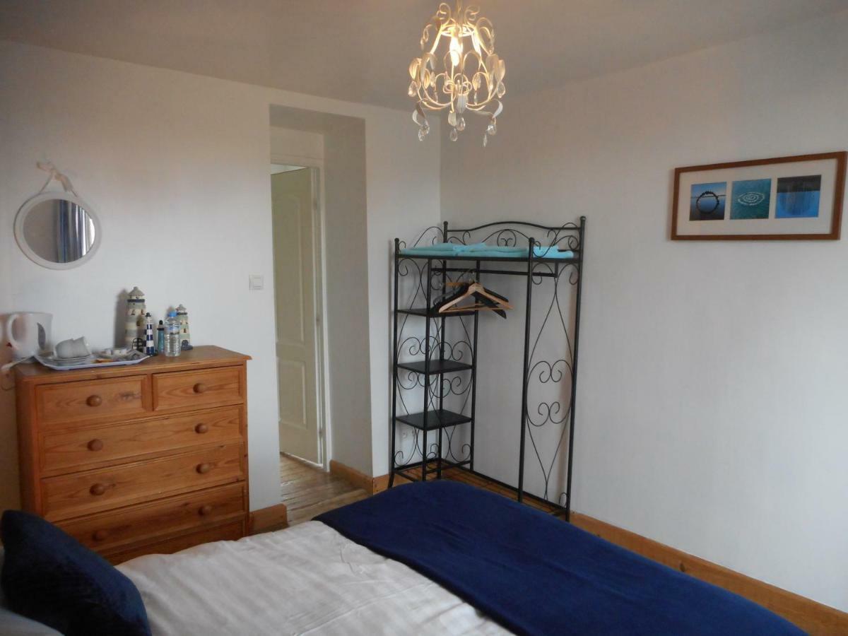 38 Friaudour Bed & Breakfast Saint-Pardoux-lʼOrtigier Dış mekan fotoğraf