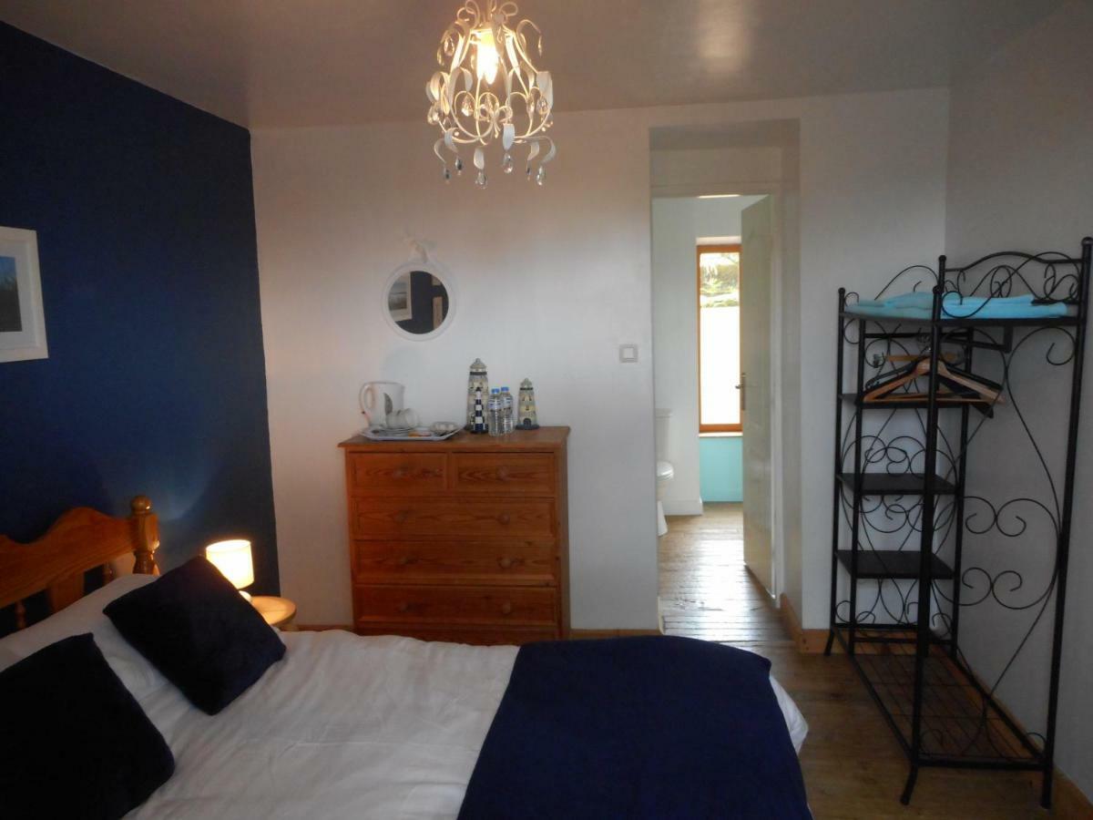 38 Friaudour Bed & Breakfast Saint-Pardoux-lʼOrtigier Dış mekan fotoğraf